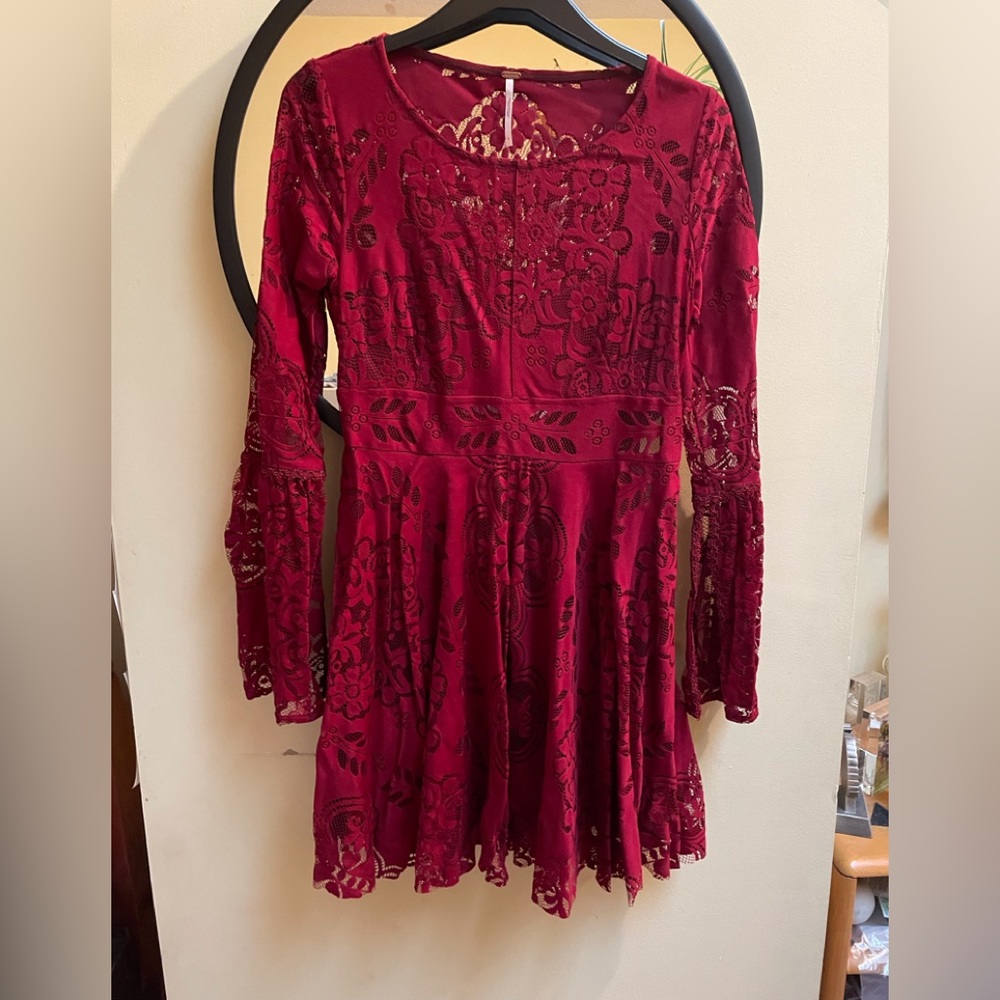 Free People Lovers Folk Song Dress Red Lace Size 4 - Perfect for Holiday…